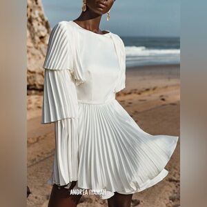 NEW Andrea Iyamah resort vacation white satin pleated sachi romper Large